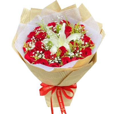 普洱19朵红玫瑰1支百合，永恒之美